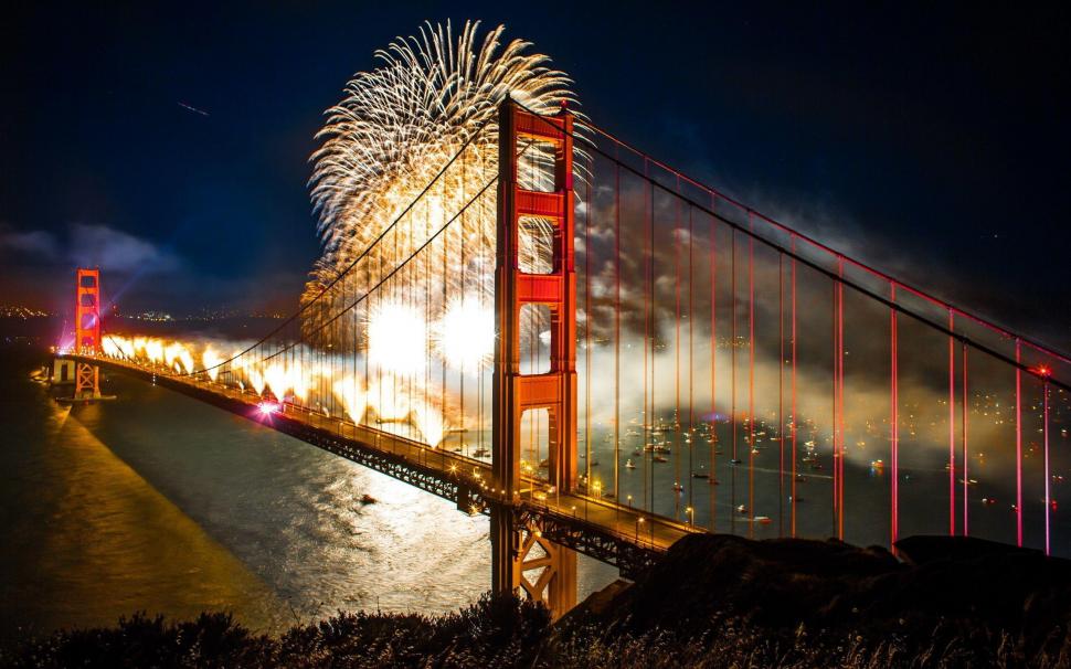 Fireworks on Golden Gate Bridge wallpaper,world HD wallpaper,2560x1600 HD wallpaper,bridge HD wallpaper,california HD wallpaper,san francisco HD wallpaper,golden gate HD wallpaper,2560x1600 wallpaper