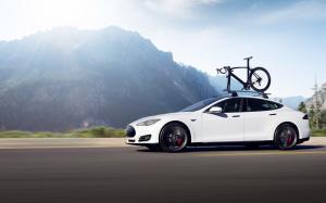 White Tesla Model S Dual Motor wallpaper thumb