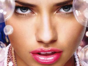 Adriana Lima Pretty Lips wallpaper thumb