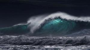 Stormy Wave wallpaper thumb