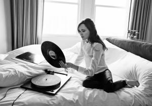 ellen page, vinyl, record, player, the hollywood reporter, black white wallpaper thumb