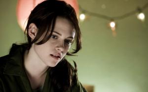 Kristen Stewart in Twilight wallpaper thumb