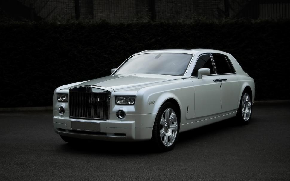 Rolls Royce White wallpaper,car HD wallpaper,limousine HD wallpaper,luxury HD wallpaper,1920x1200 wallpaper