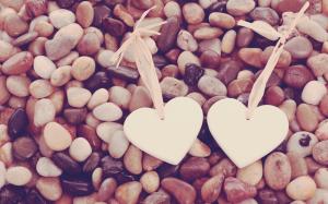 Hearts Pebbles wallpaper thumb