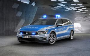 2015 Volkswagen Passat GTE German Police Car wallpaper thumb
