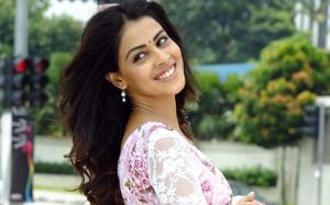 Indian Actress Genelia HD wallpaper thumb