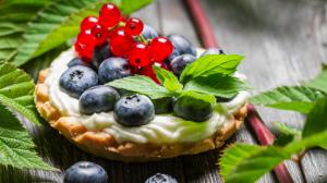 Cupcakes, Food, Blueberries, Fruit, Green Leaves wallpaper thumb