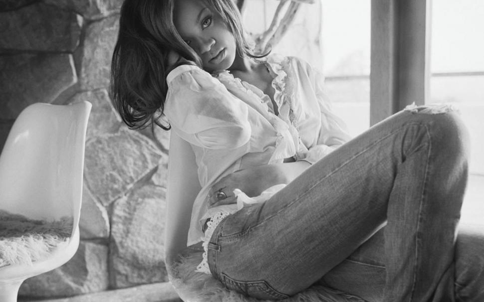 Rihanna, jeans, room, legs, sun wallpaper,rihanna wallpaper,jeans wallpaper,room wallpaper,legs wallpaper,1680x1050 wallpaper