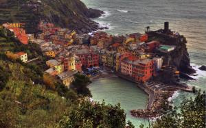 Manarola, Cinque Terre, Italy, houses, Ligurian sea, coast wallpaper thumb