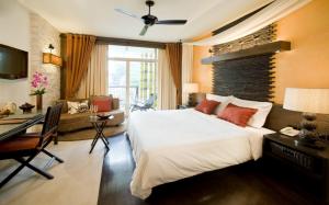 Bedroom, bed, table, ceiling fan, window wallpaper thumb