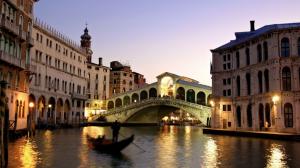 Venice Canal Boat Buildings HD wallpaper thumb