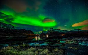 Norway, Lofoten Islands, mountains, winter, night, northern lights wallpaper thumb