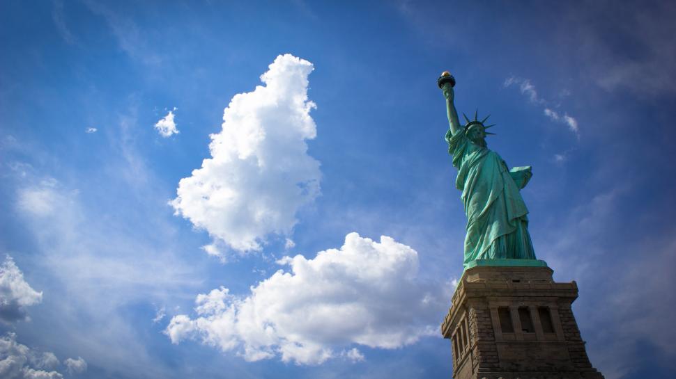 Statue of Liberty under Sky wallpaper,statue HD wallpaper,liberty HD wallpaper,under HD wallpaper,travel & world HD wallpaper,1920x1080 wallpaper
