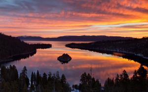 USA, California, Lake Tahoe, morning scenery, trees, sunrise wallpaper thumb
