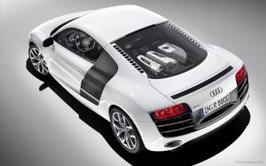 Audi R8 v10 3 wallpaper thumb