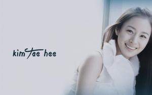 Kim Tae Hee Background wallpaper thumb