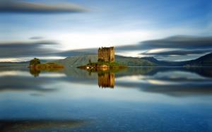 Castle Stalker Scotland wallpaper thumb