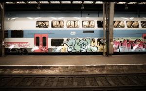 Graffiti on a train wallpaper thumb