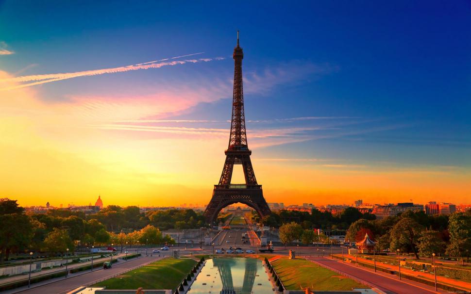 Eiffel tower in paris under sunset wallpaper,eiffel HD wallpaper,paris HD wallpaper,sunset HD wallpaper,france HD wallpaper,tower HD wallpaper,world HD wallpaper,2560x1600 wallpaper