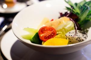 salad, food, healthy, fresh, fruits, cucumbers, tomato, lettuce, basil, Pitaya wallpaper thumb