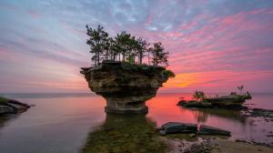 USA, Michigan, Lake Huron, rocks, trees, sunset wallpaper thumb