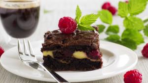 Chocolate cake, dessert, strawberries, wine, food wallpaper thumb
