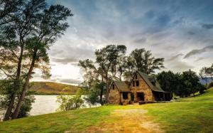 Queenstown, New Zealand, house, lake, trees wallpaper thumb