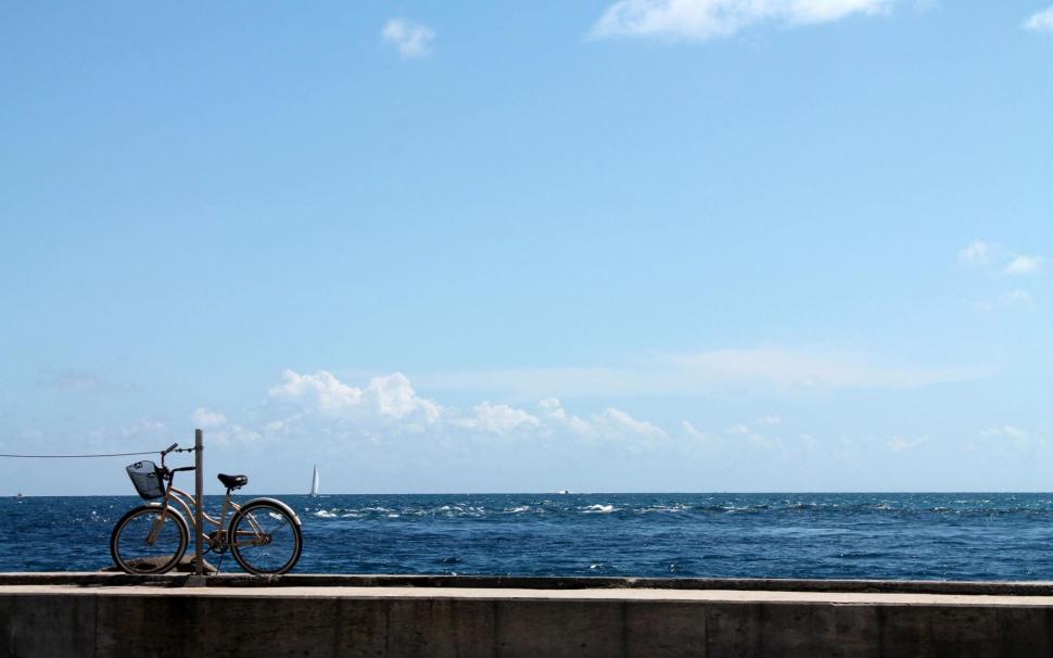 Bicycle on the pier wallpaper,photography HD wallpaper,1920x1200 HD wallpaper,pier HD wallpaper,bicycle HD wallpaper,1920x1200 wallpaper