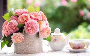 Pink rose flowers, table, cup, tea, blurring wallpaper thumb