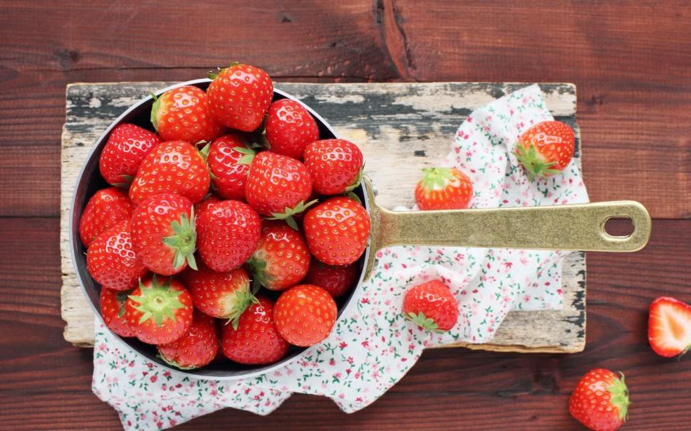 Strawberry Strawberries wallpaper,strawberry wallpaper,strawberries wallpaper,1680x1050 wallpaper