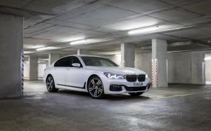 2015 BMW M7 white car stop at parking wallpaper thumb