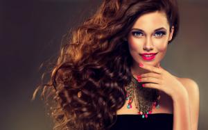 Beautiful model girl, smile, blue eyes, curly hair wallpaper thumb