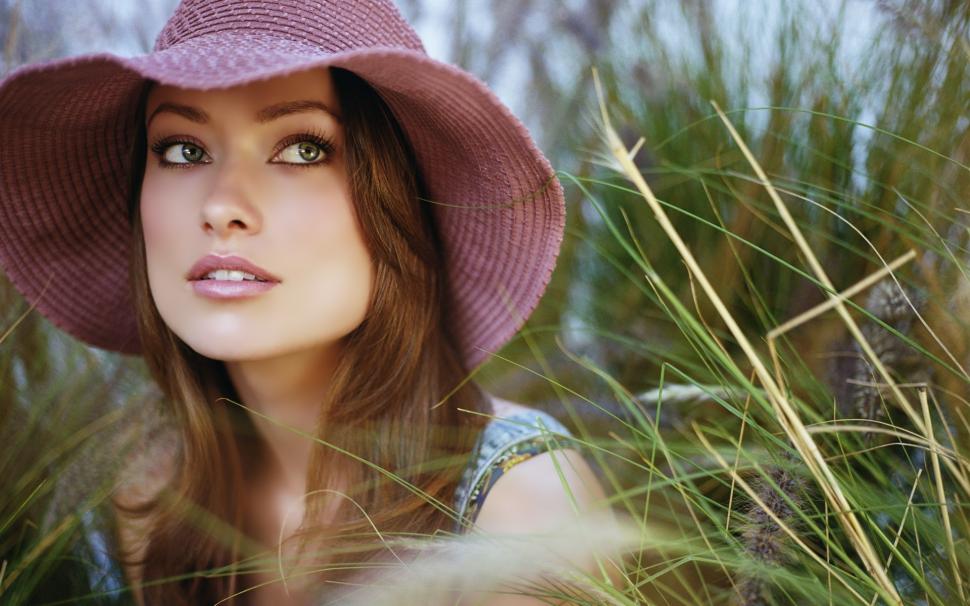 Olivia Wilde With Pink Hat wallpaper,Olivia Wilde HD wallpaper,1920x1200 wallpaper