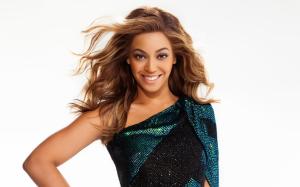 Beyonce Smiling widescreen wallpaper thumb