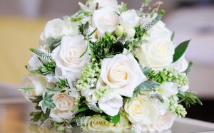 White bouquet rose, flowers, leaves wallpaper thumb