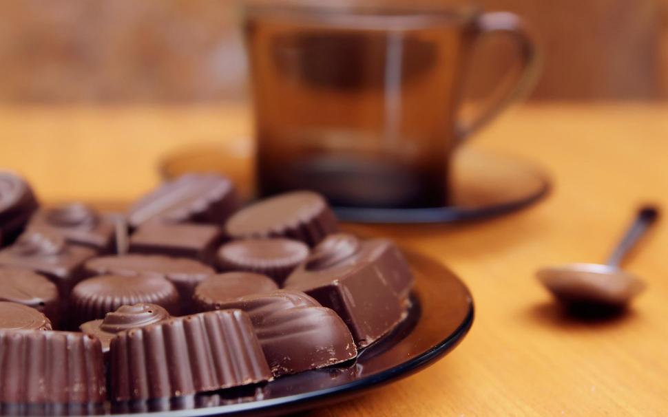 Cup Of Coffee Some Chocolates wallpaper,sweets HD wallpaper,chocolates HD wallpaper,spoon HD wallpaper,coffee HD wallpaper,delight HD wallpaper,3d & abstract HD wallpaper,1920x1200 wallpaper