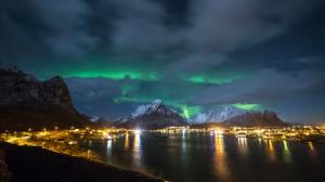 Norway, Lofoten Islands, night, northern lights, coast, lights wallpaper thumb