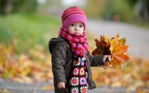 Cute Baby in Autumn HD wallpaper thumb