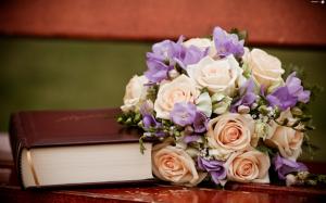 Book & Bouquet Of Roses wallpaper thumb