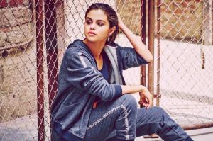 Selena Gomez beauty girl wallpaper thumb
