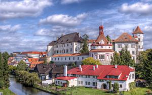 Czech Republic, city, castle, house, river, trees, sky, clouds wallpaper thumb