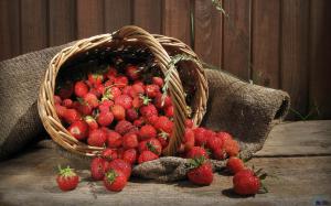 Strawberry Fruits HD wallpaper thumb