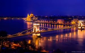 Chain Bridge Budapest Hungary wallpaper thumb