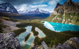 Beautiful valley scenery, mountains, forest, trees, lake wallpaper thumb