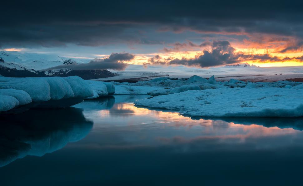 Iceland, lake, lagoon wallpaper,Iceland HD wallpaper,Lake HD wallpaper,lagoon HD wallpaper,ice HD wallpaper,glaciers HD wallpaper,snow HD wallpaper,Night HD wallpaper,Sunset HD wallpaper,sky HD wallpaper,clouds HD wallpaper,reflection HD wallpaper,2048x1260 wallpaper