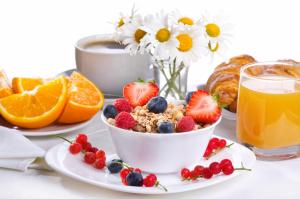 breakfast, cereal, strawberries, currants, raspberries, juice, flowers, coffee, orange wallpaper thumb