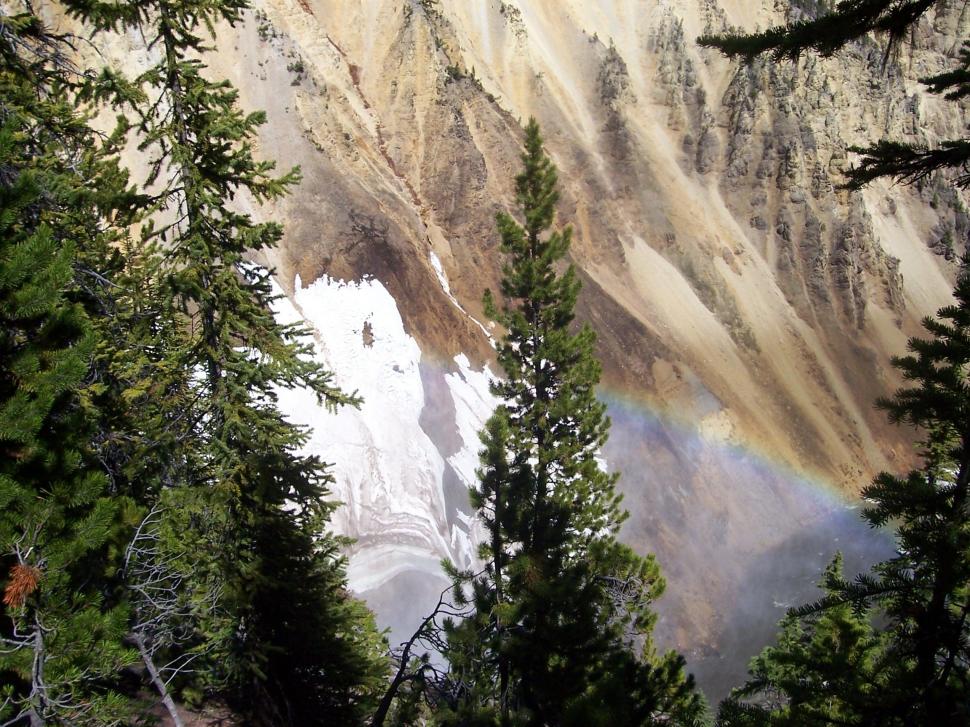 Rainbow At Yellowstone National Park wallpaper,yellowstone HD wallpaper,rainbow HD wallpaper,3d & abstract HD wallpaper,2304x1728 wallpaper