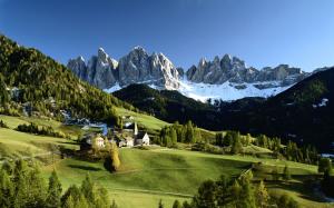 Italian countryside scenery, snow-capped mountains, green trees, houses wallpaper thumb