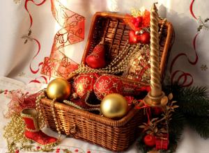 christmas decorations, balloons, decorations, candle, shoe, thread, needles, box, new year wallpaper thumb