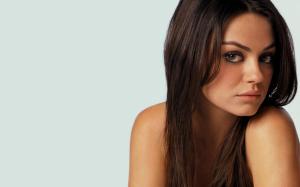 Beautiful Mila Kunis wallpaper thumb